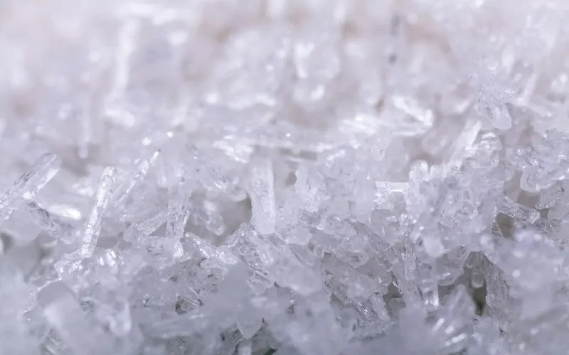 Jak skutecznie stosować kryształy CBD? Poznaj opinie z forum