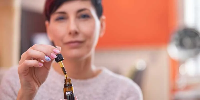 Zasady przewożenia CBD za granicę – co warto wiedzieć?